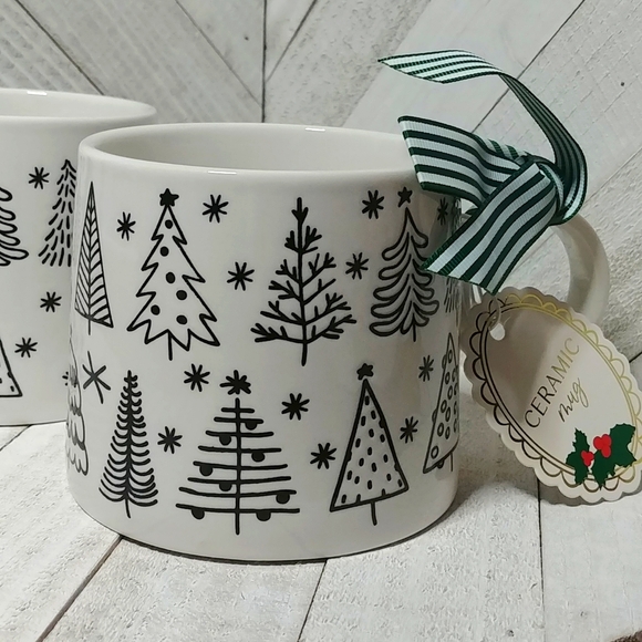 NWT Sunday Morning Ceramics Christmas Tree Print Mugs Set Of 2 - Picture 3 of 6